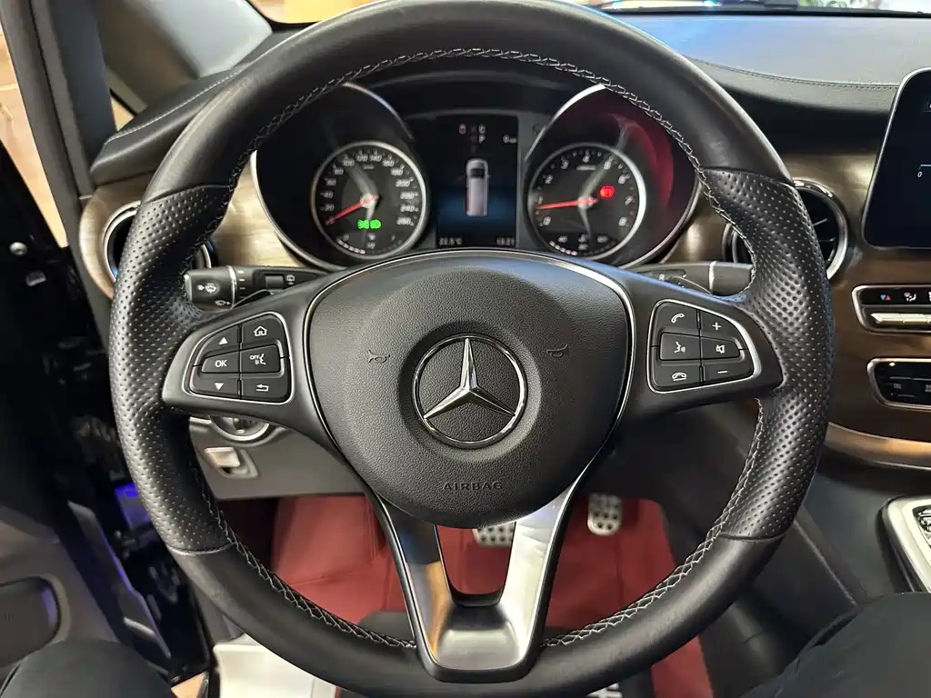 Mercedes-Benz V-Class — миниатюра 22