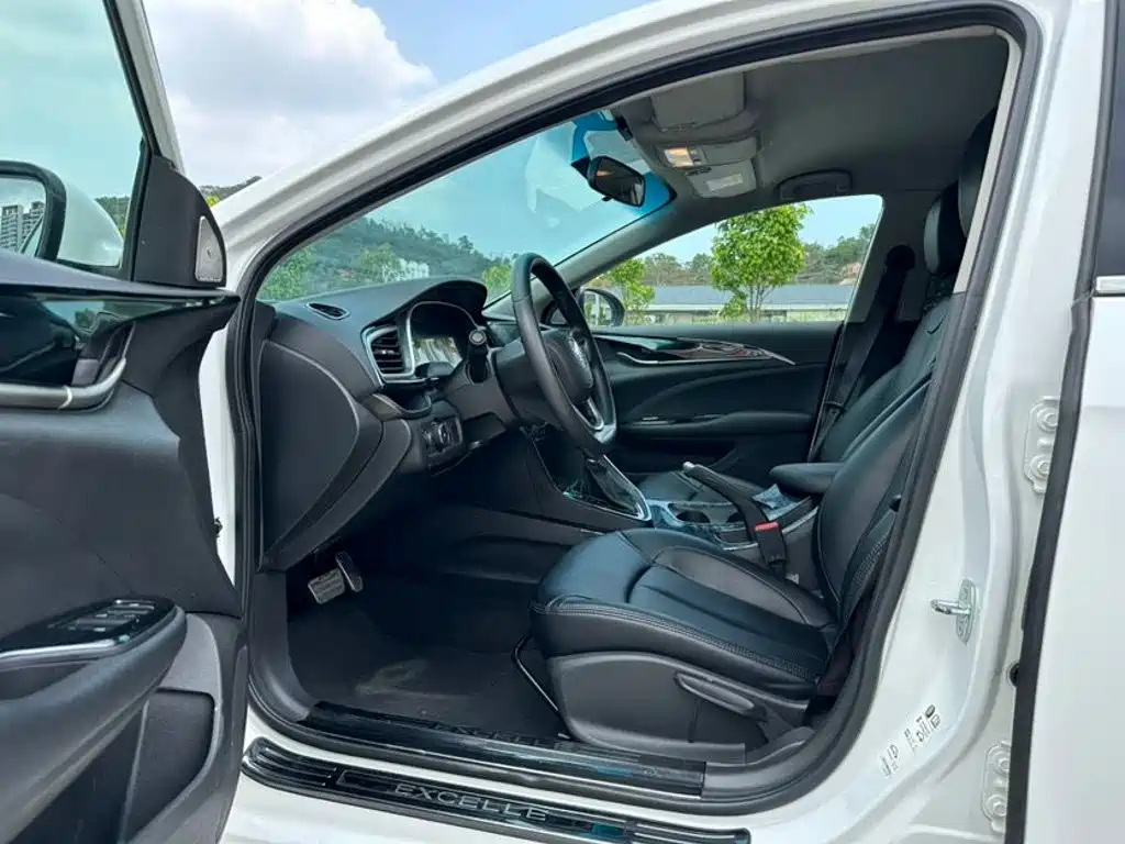 Buick Excelle — миниатюра 4