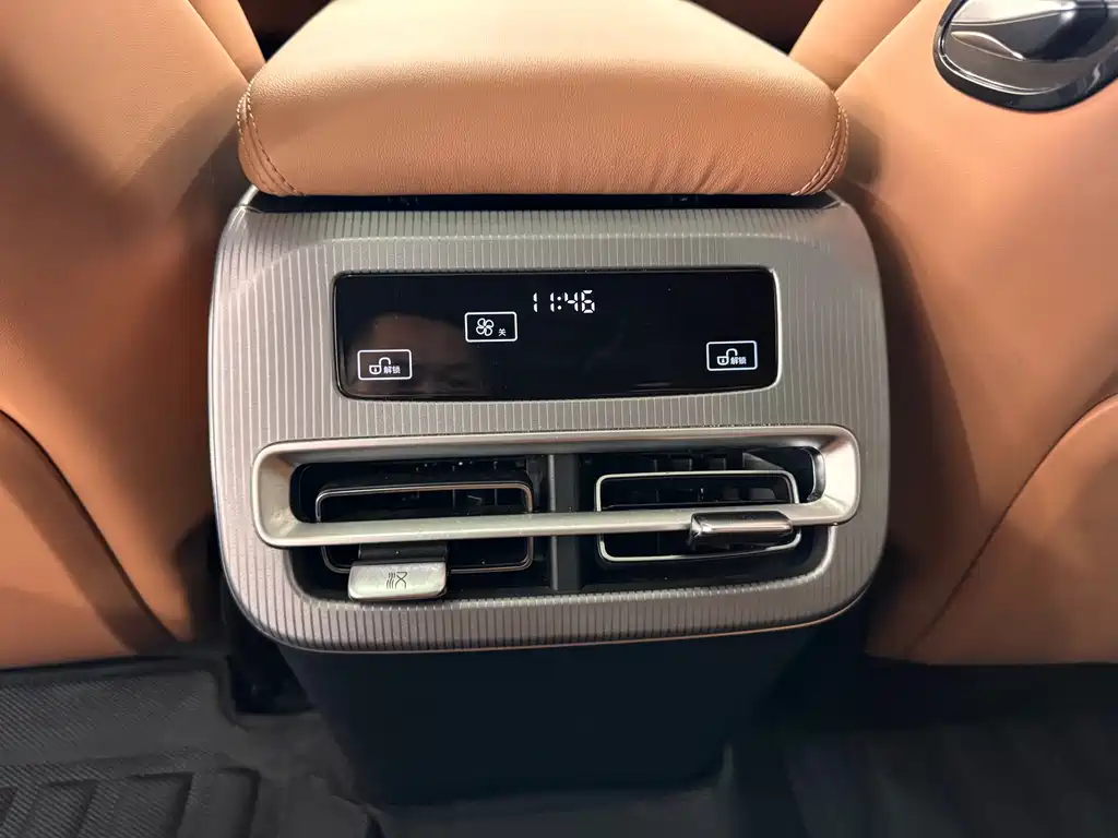 BYD Han L - фото 13