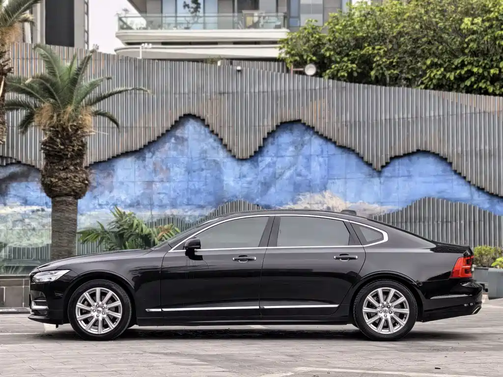 Volvo S90 — миниатюра 3