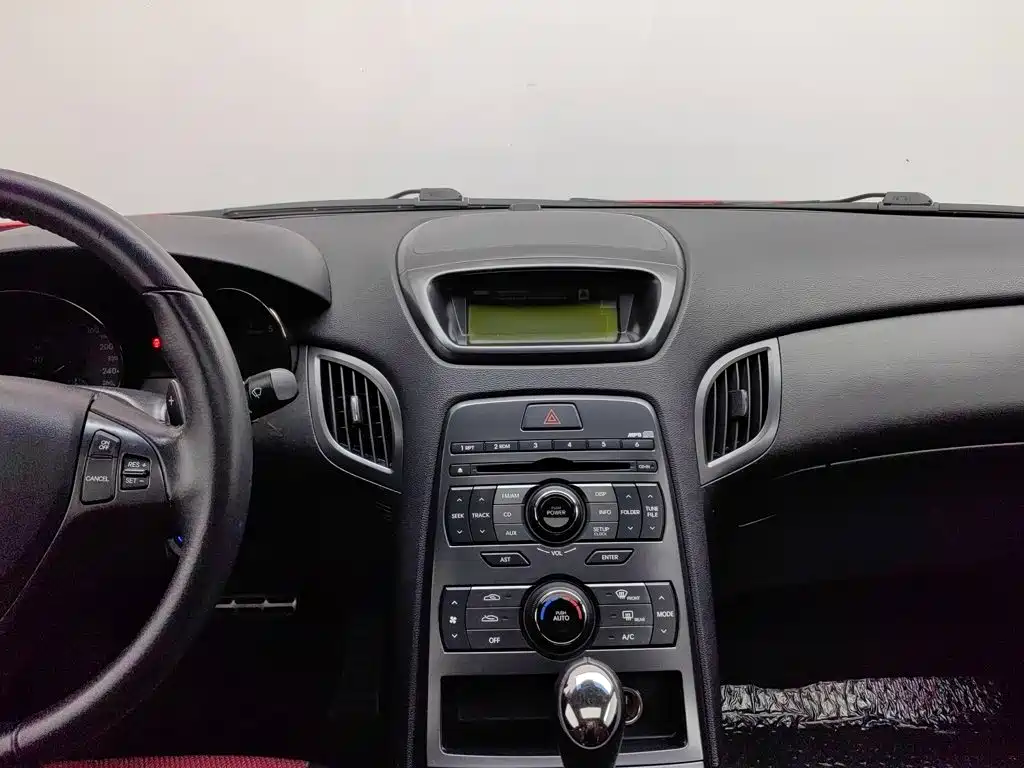 Hyundai Genesis Coupe — миниатюра 12