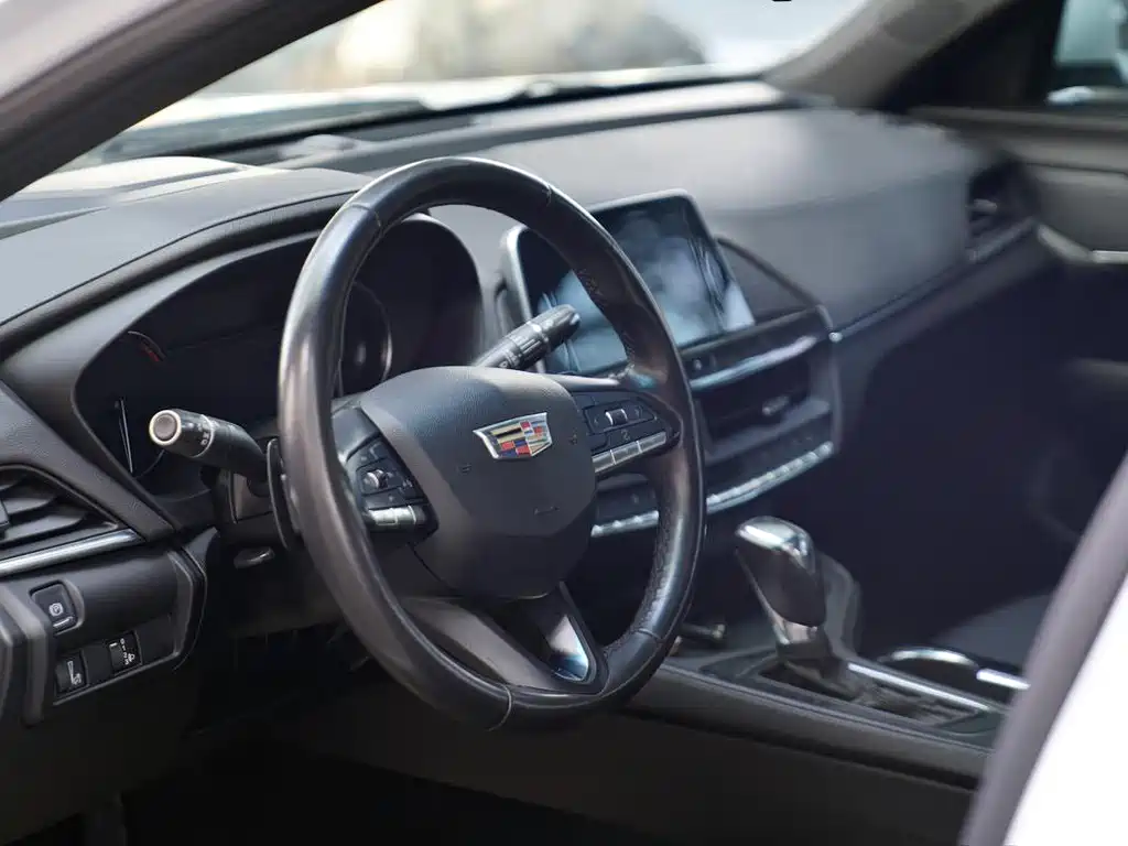 Cadillac CT4 — миниатюра 13
