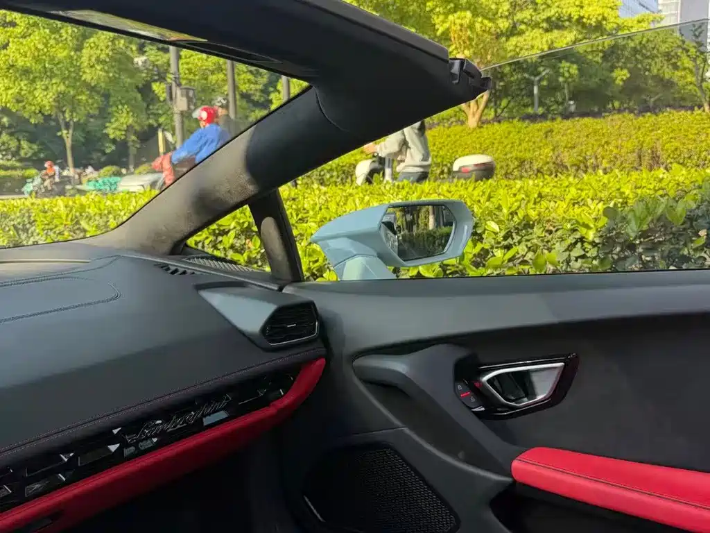 Lamborghini Huracán — миниатюра 2