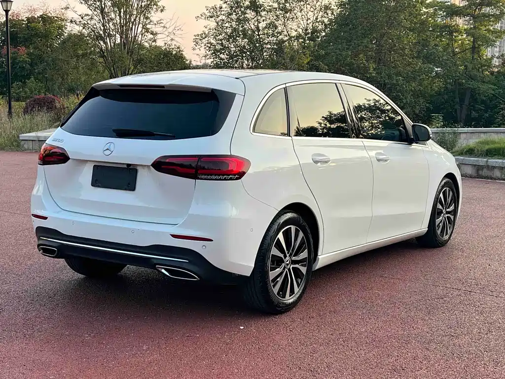 Mercedes-Benz B-Class — миниатюра 6