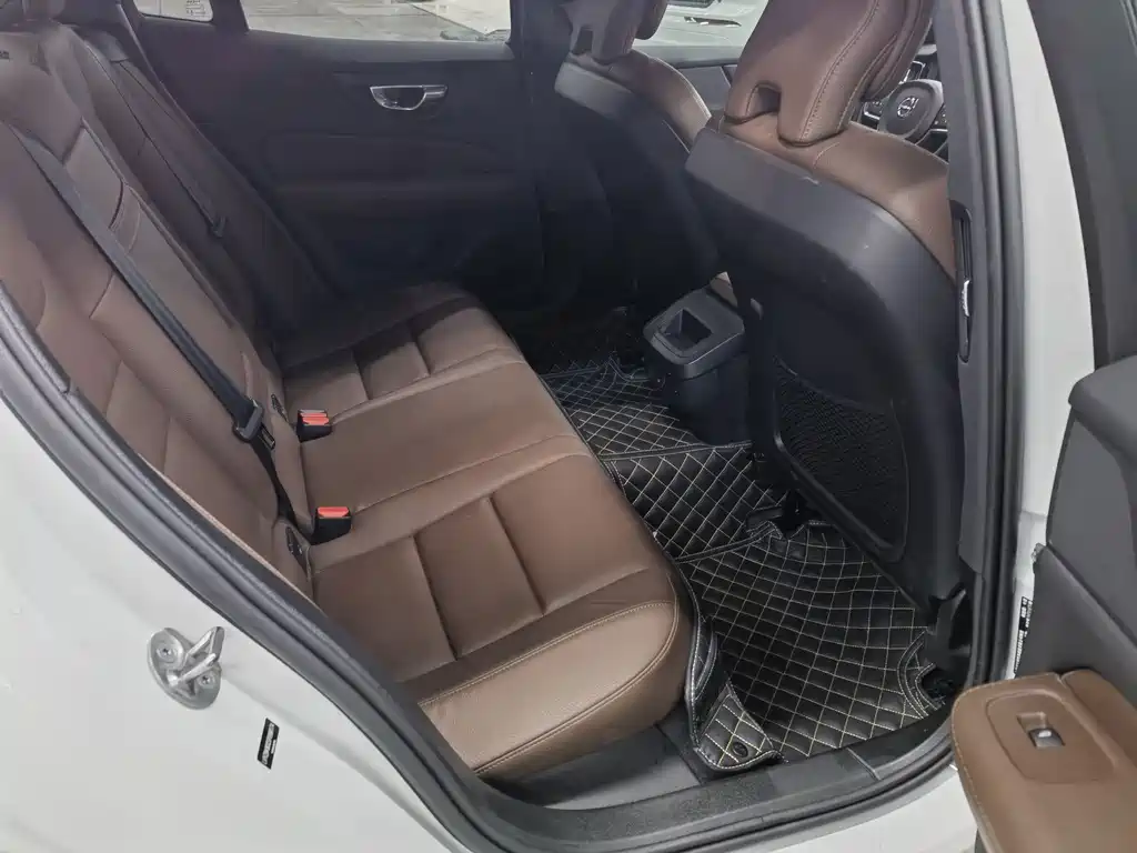 Volvo S60 — миниатюра 16