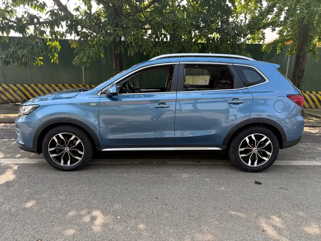 Roewe RX5 — миниатюра 8