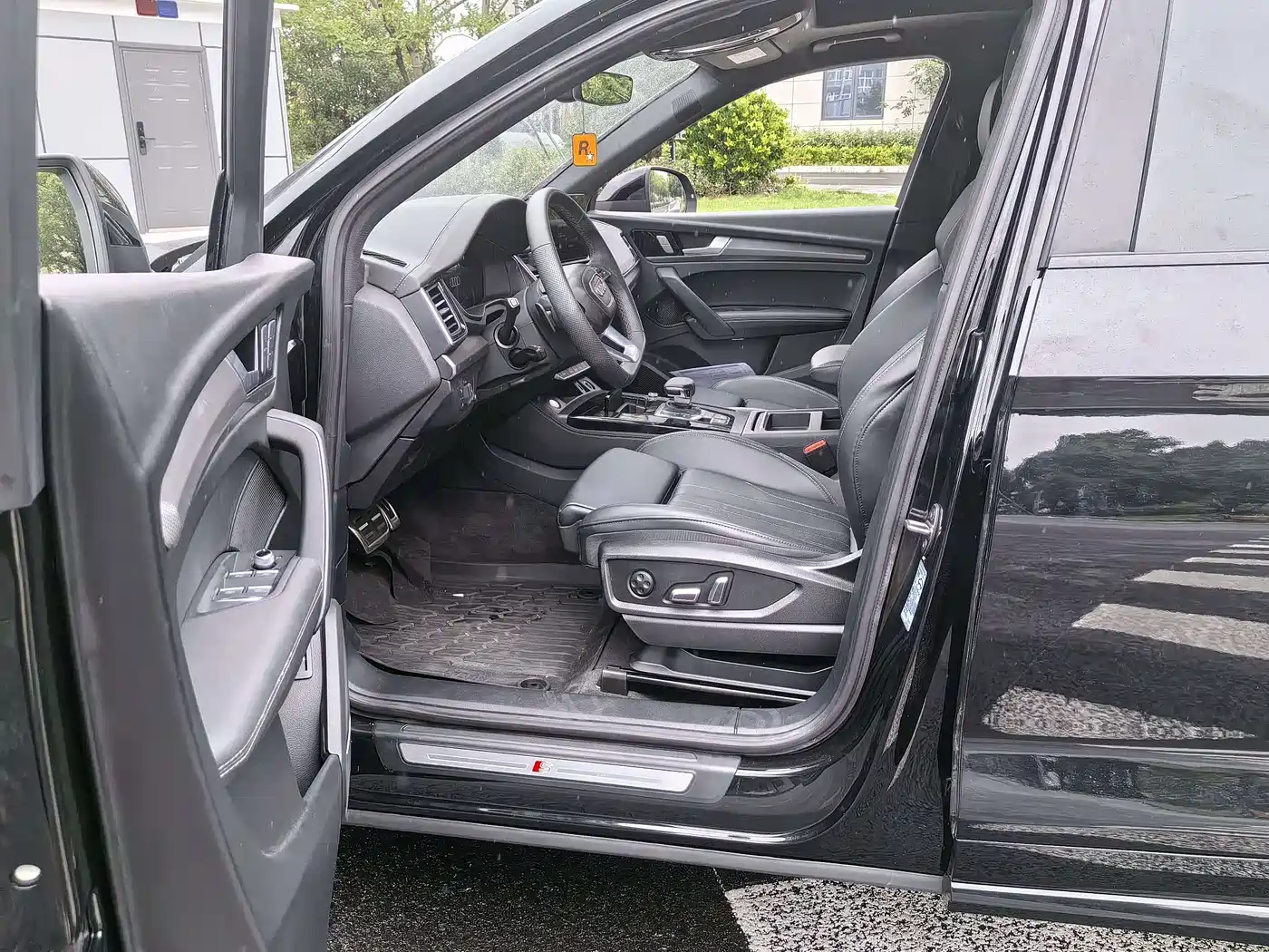 Audi Q5L id 4599503 из Китая 12