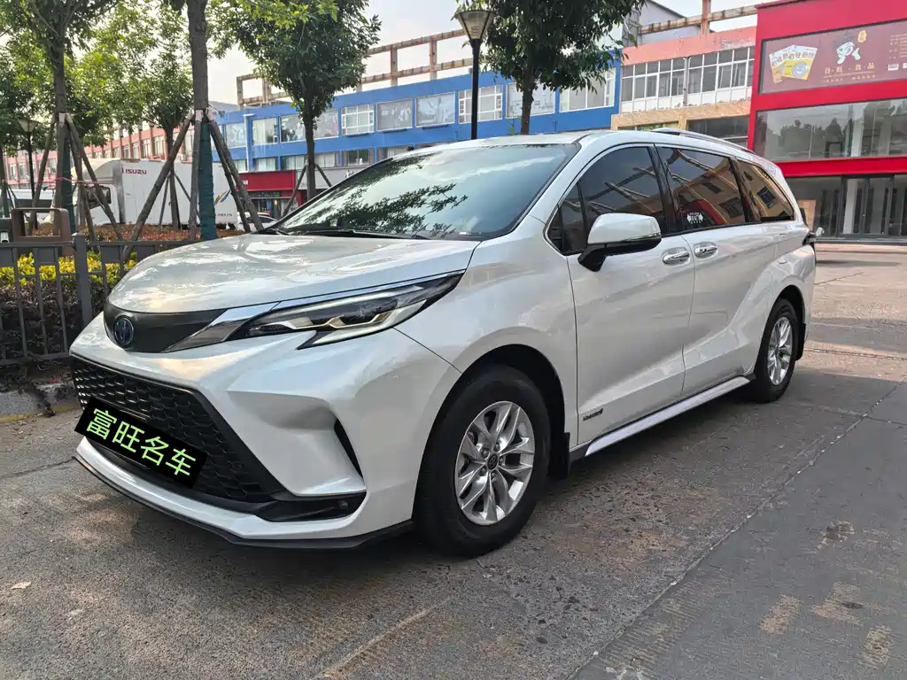 Toyota Granvia 2024