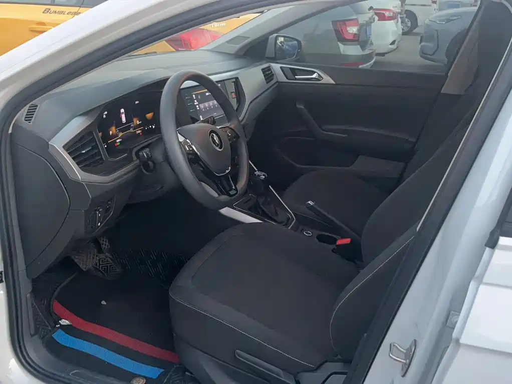 Volkswagen Polo — миниатюра 12