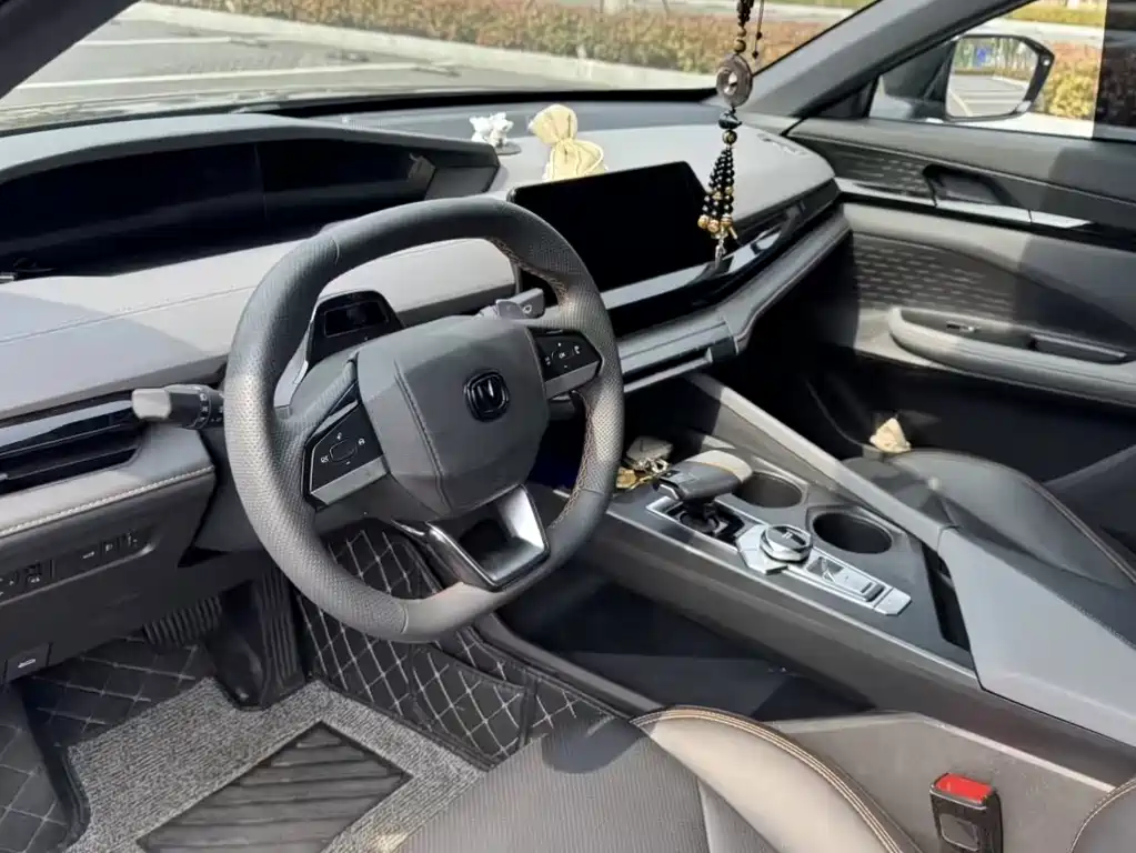 Changan UNI-V 2022 1.5T