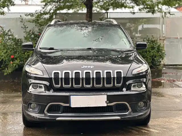 JEEP FREE LIGHT 2018