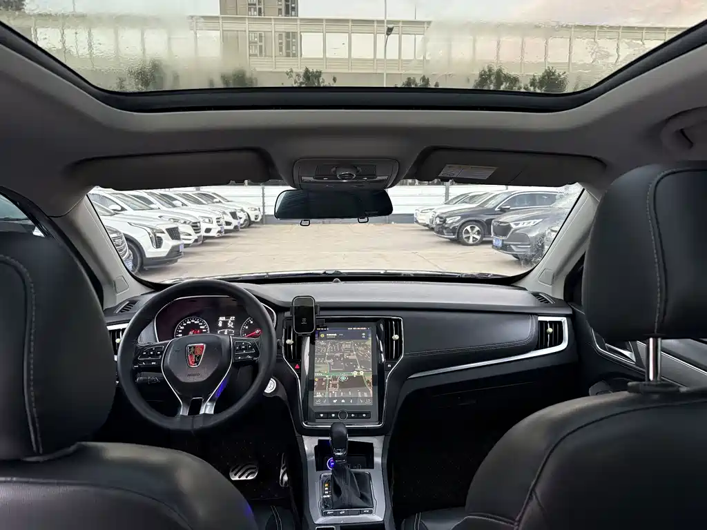Roewe RX5 — миниатюра 6