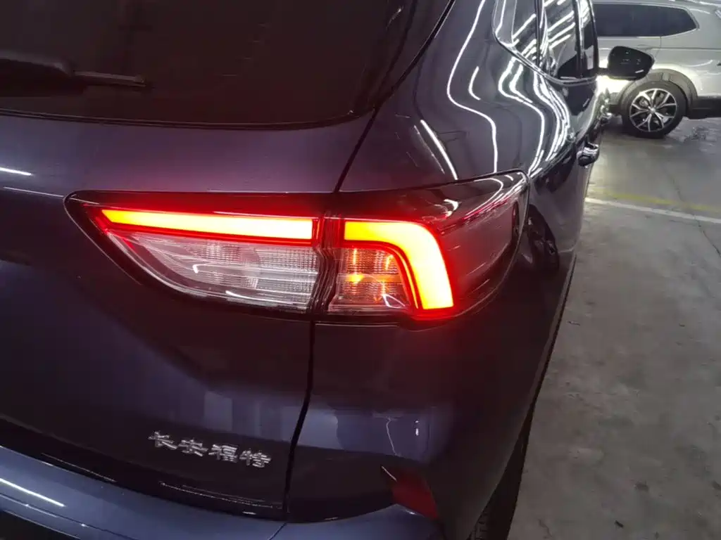 Ford Escape — миниатюра 8
