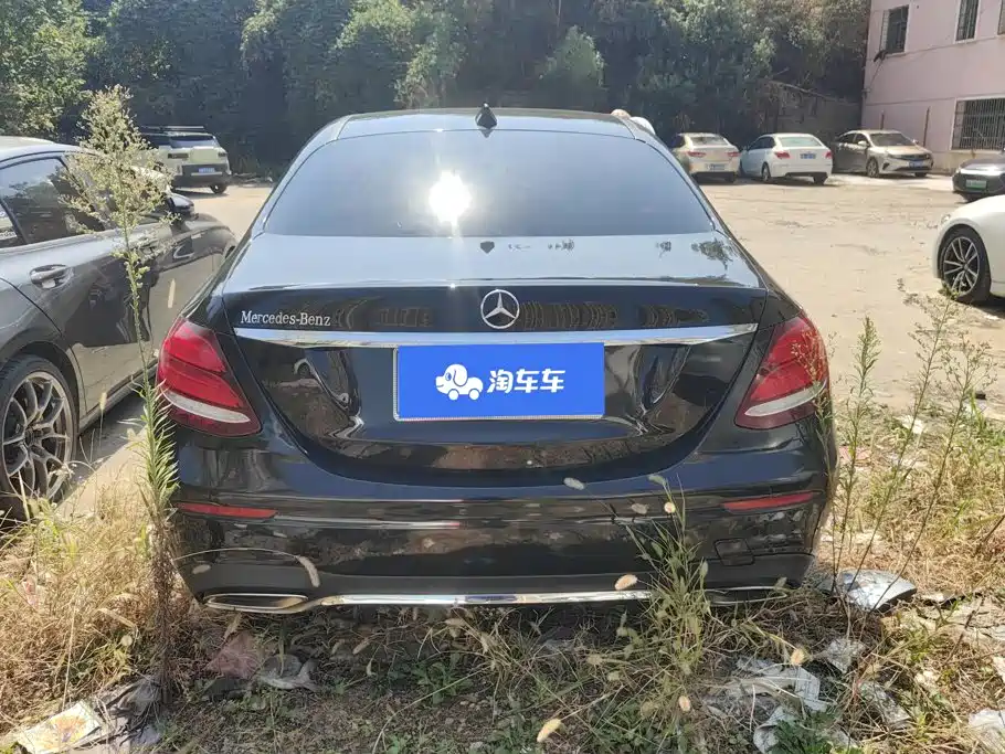 Mercedes-Benz E-Class — миниатюра 4