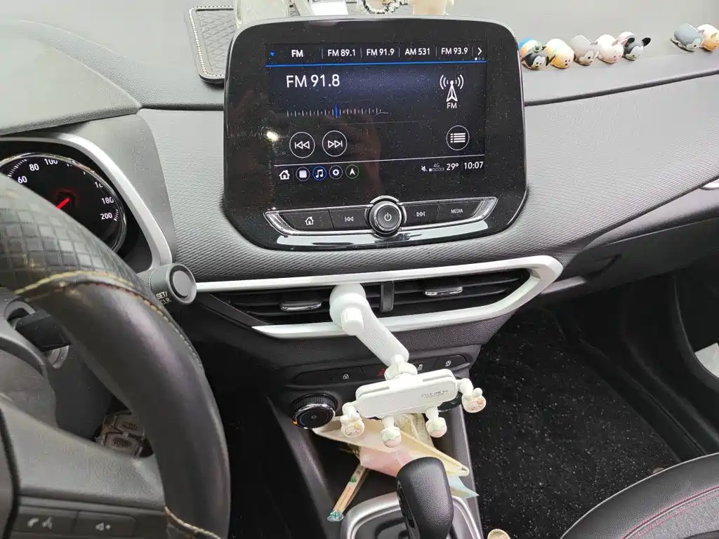 Chevrolet Trax — миниатюра 12