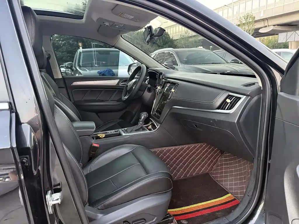 Roewe RX5 — миниатюра 5