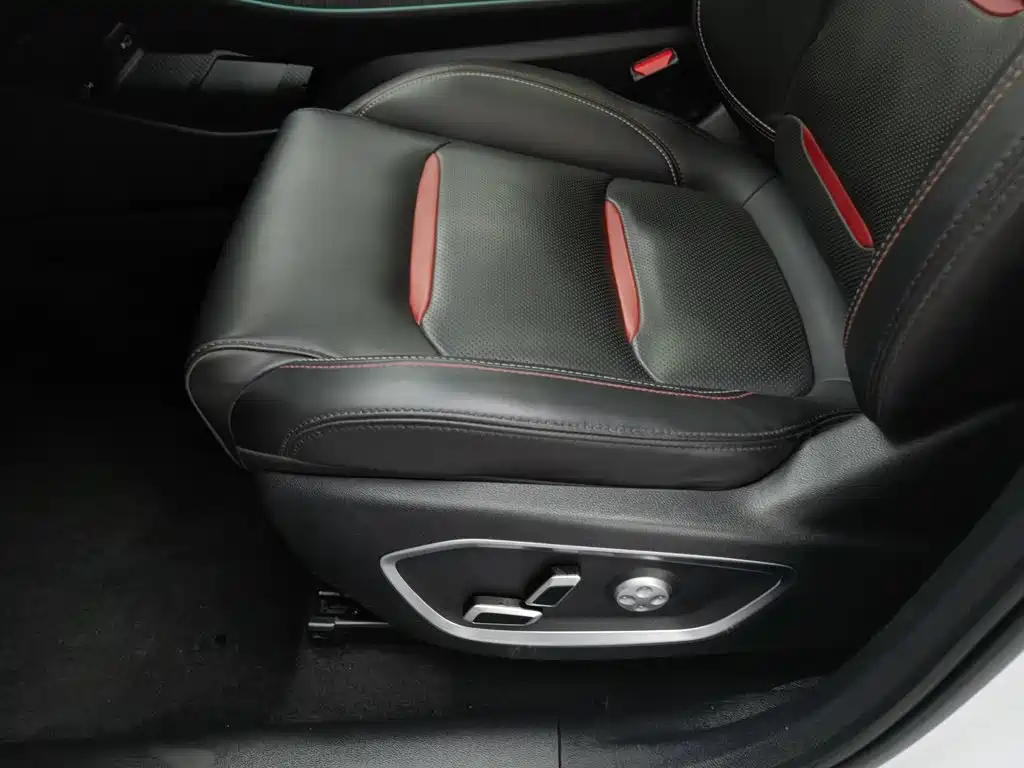 Geely Xingyue — миниатюра 20
