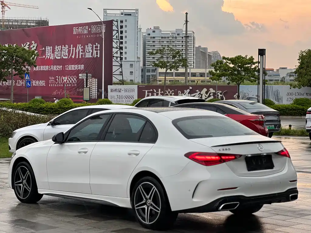 MERCEDES-BENZ C CLASS