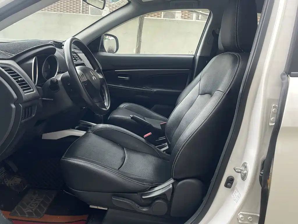 Mitsubishi ASX — миниатюра 5