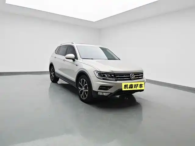 Volkswagen Tiguan L L 2019 330TSI AT Luxury VI
