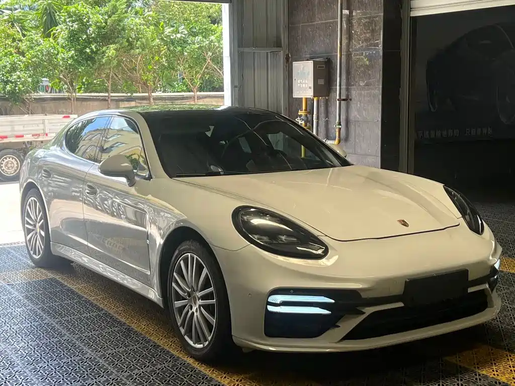 Porsche Panamera — миниатюра 2