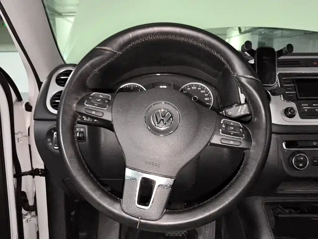 Volkswagen Tiguan — миниатюра 6