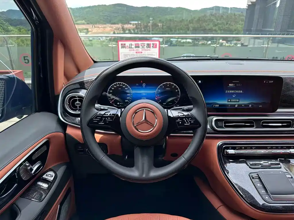 Mercedes-Benz Vito 2024 2.0T 7 мест