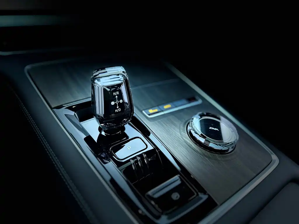 Geely Xingyue L — миниатюра 19