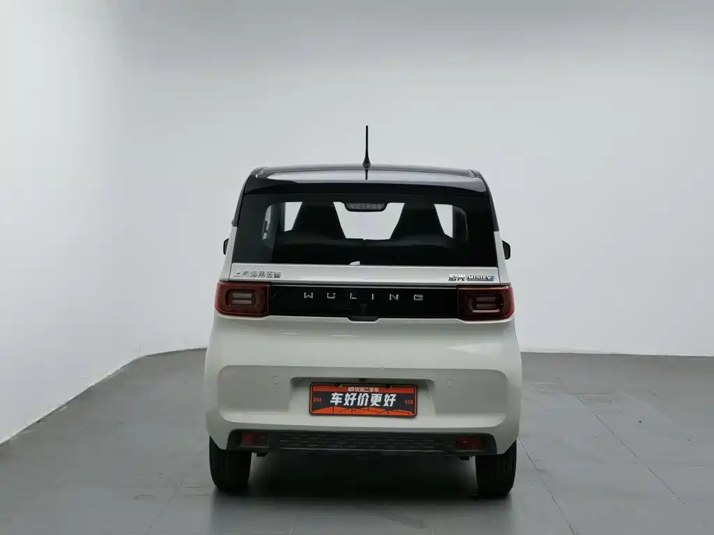 Wuling MINIEV — миниатюра 4