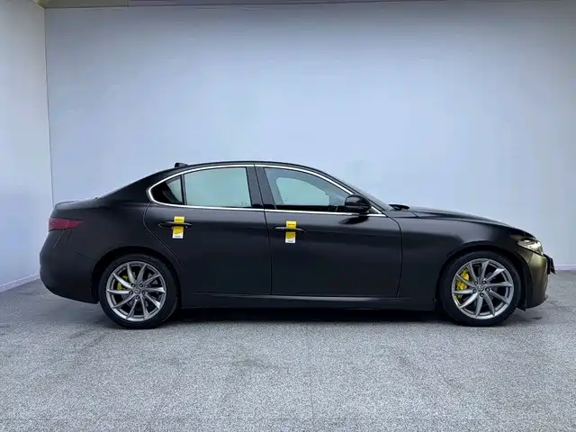 Alfa Romeo Giulia — миниатюра 10