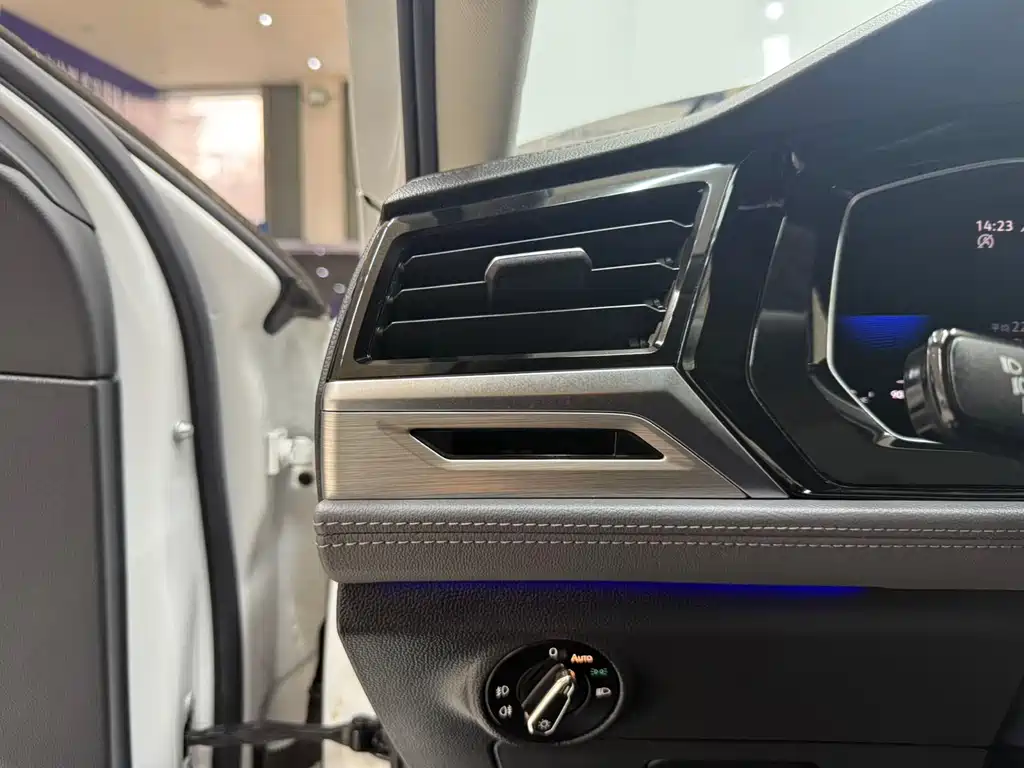 Volkswagen Sagitar 2022 280TSI DSG