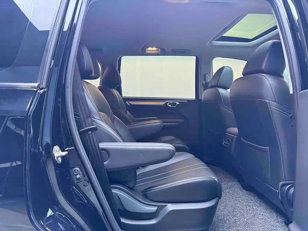 GAC Motor Trumpchi M6 — миниатюра 10