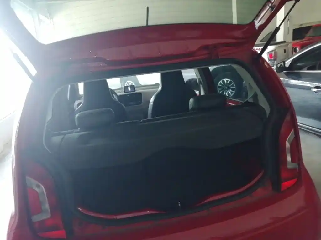 Volkswagen up! — миниатюра 19