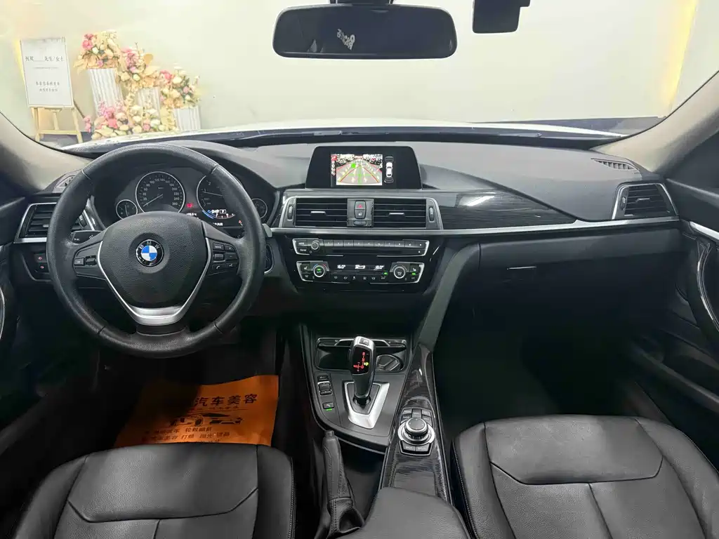 BMW 3 Series GT 3 GT 2016 320i