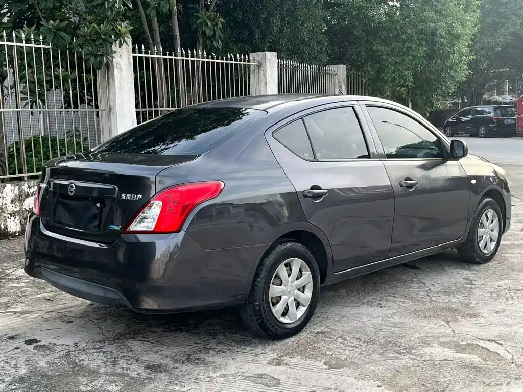 Nissan Sunny — миниатюра 13