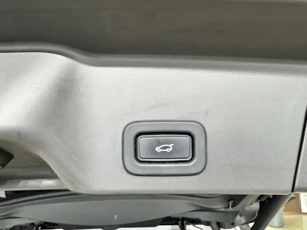 Land Rover Evoque — миниатюра 22