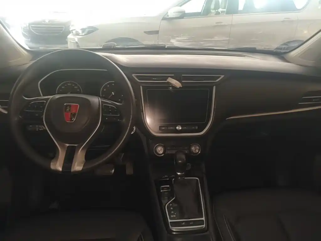Roewe RX3 — миниатюра 10