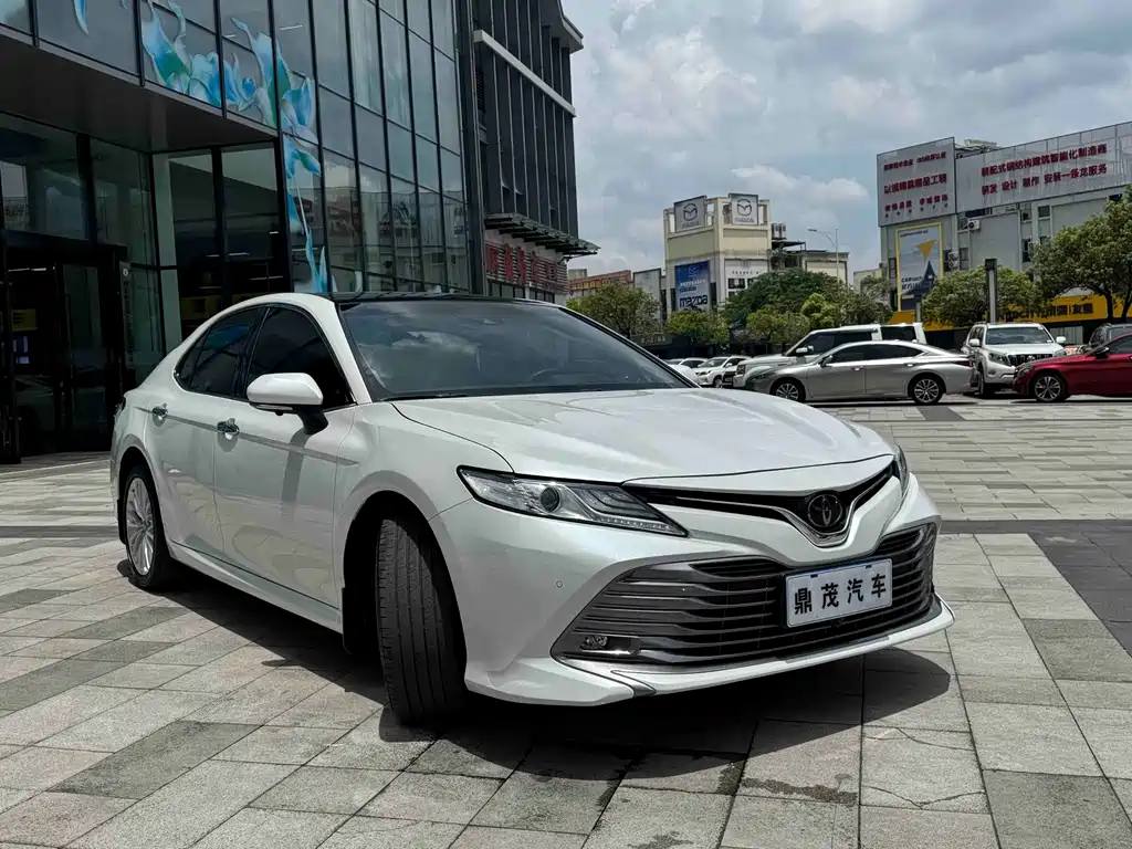 Toyota Camry 2019 2.5G Luxury VI