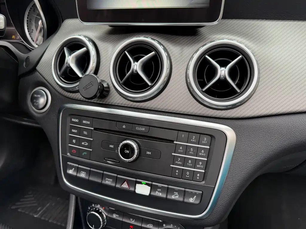 Mercedes-Benz GLA — миниатюра 15