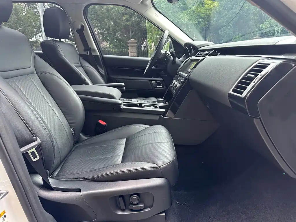 Land Rover Discovery — миниатюра 6
