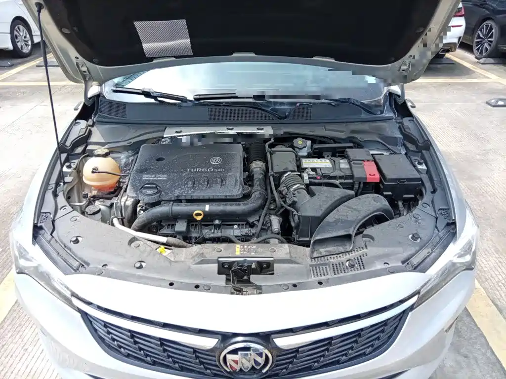 Buick Verano — миниатюра 11