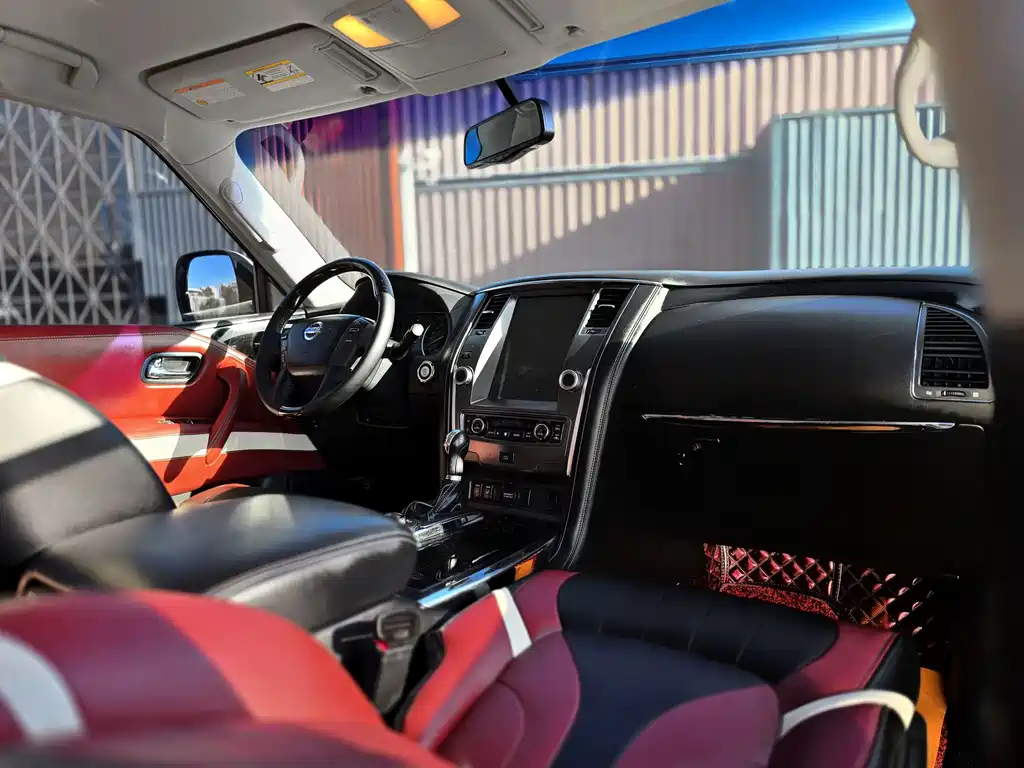 Nissan Patrol — миниатюра 10