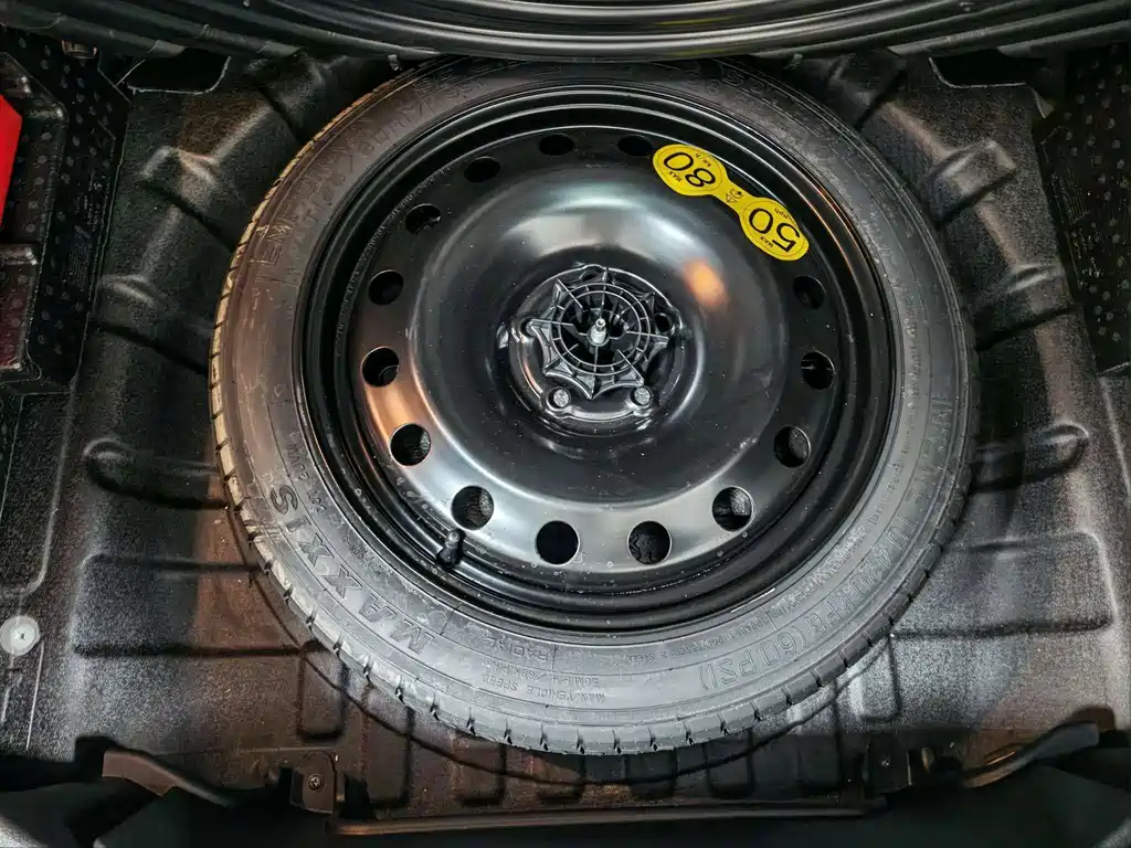 Roewe RX5 — миниатюра 16