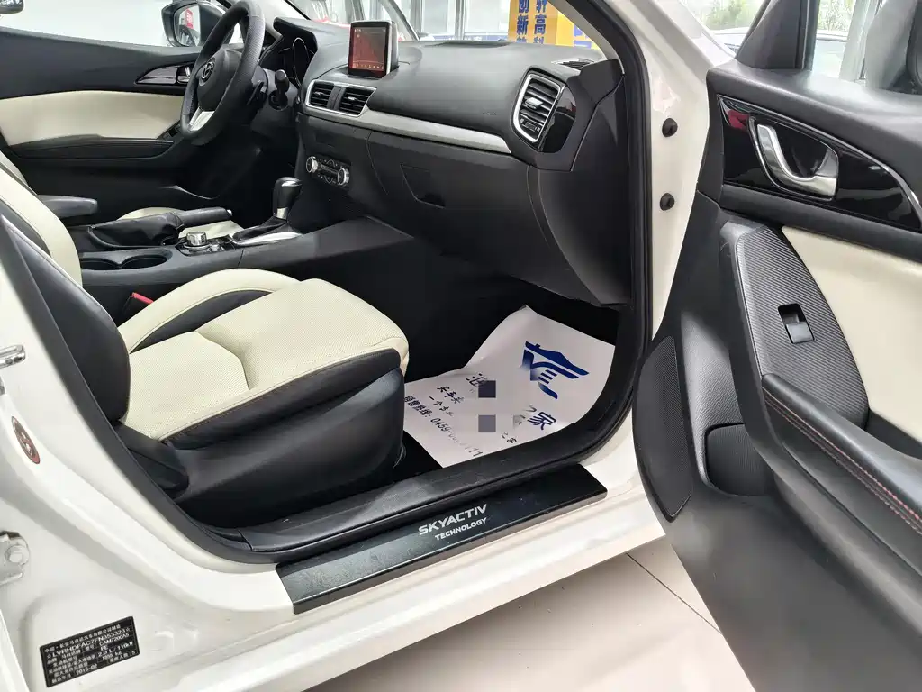 Mazda 3 Axela — миниатюра 11