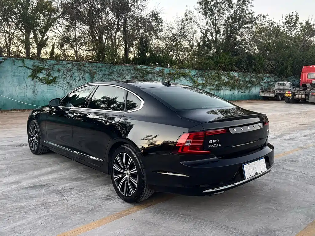 Volvo S90 — миниатюра 5
