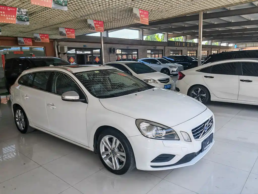 Volvo V60 2012 T6 AWD Sport