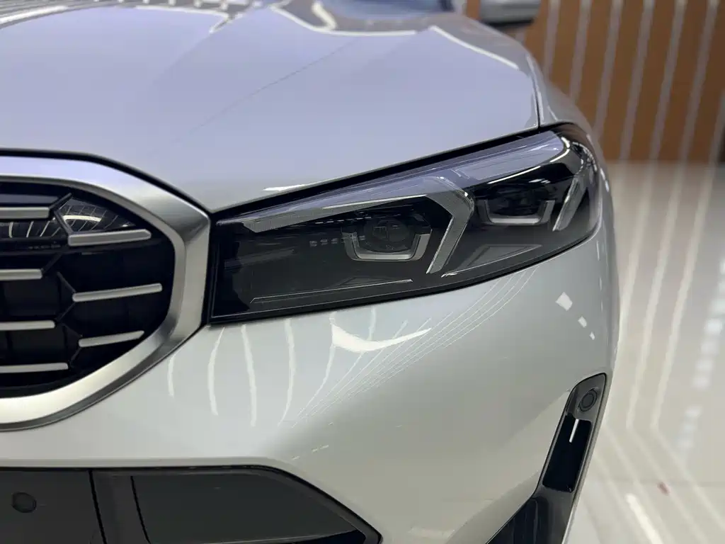 BMW 3 Series — миниатюра 7