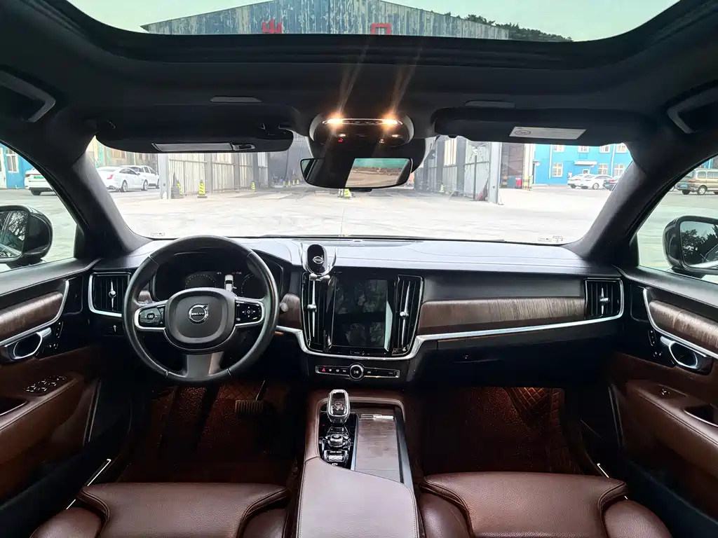 Volvo S90 — миниатюра 17