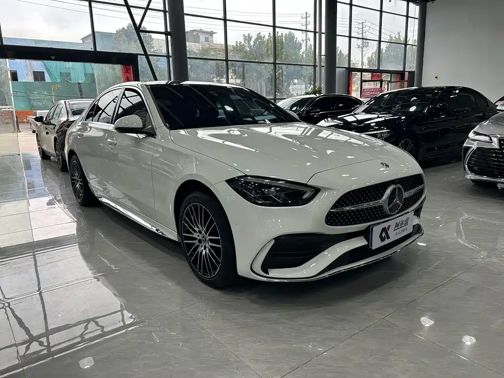 Mercedes-Benz C-Class — миниатюра 3