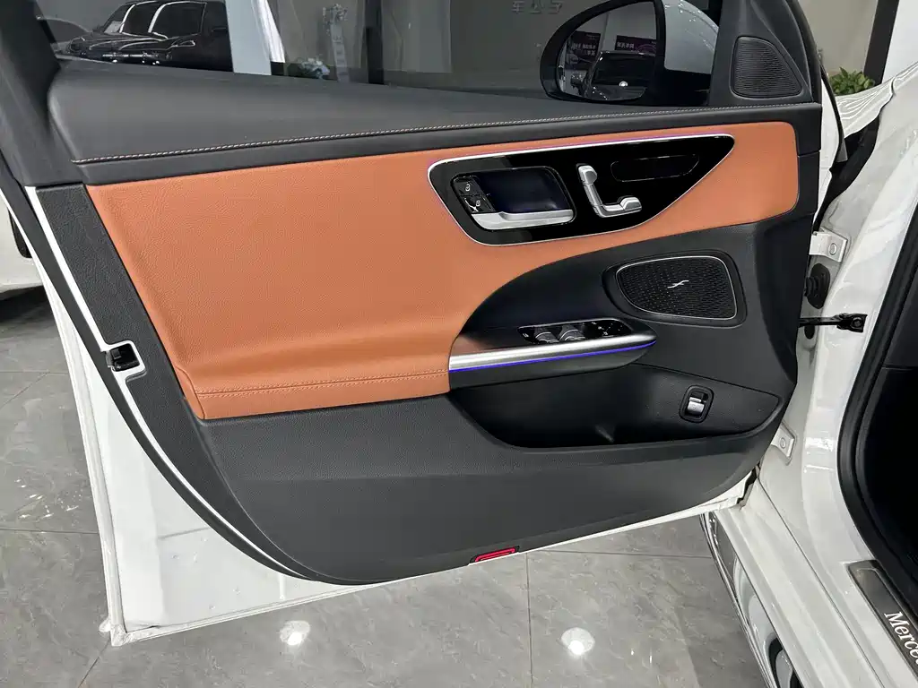 Mercedes-Benz C-Class — миниатюра 10